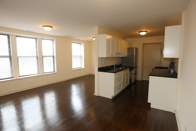 Building Photo - 4654 Malden St