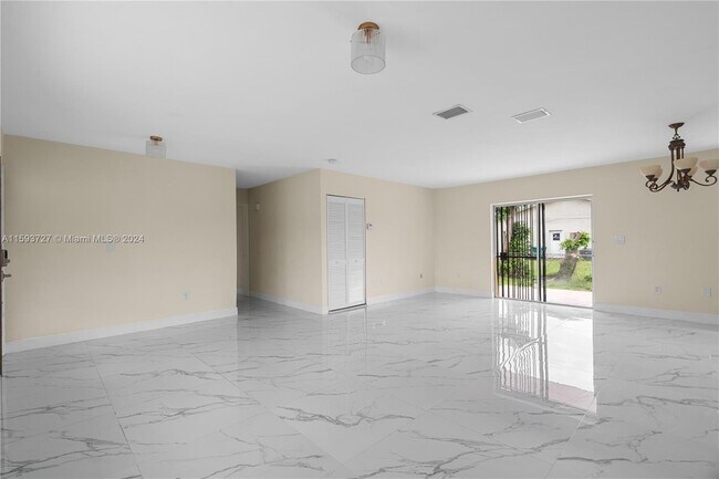 Foto del edificio - 10700 SW 70th St