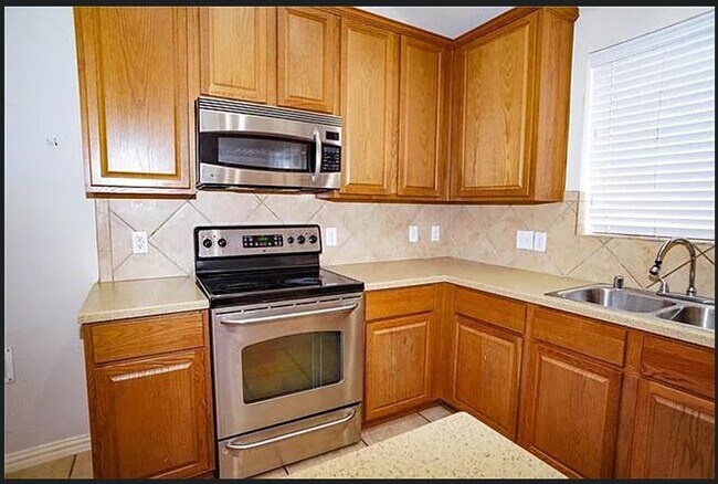 Building Photo - 1820 Ringtail Dr