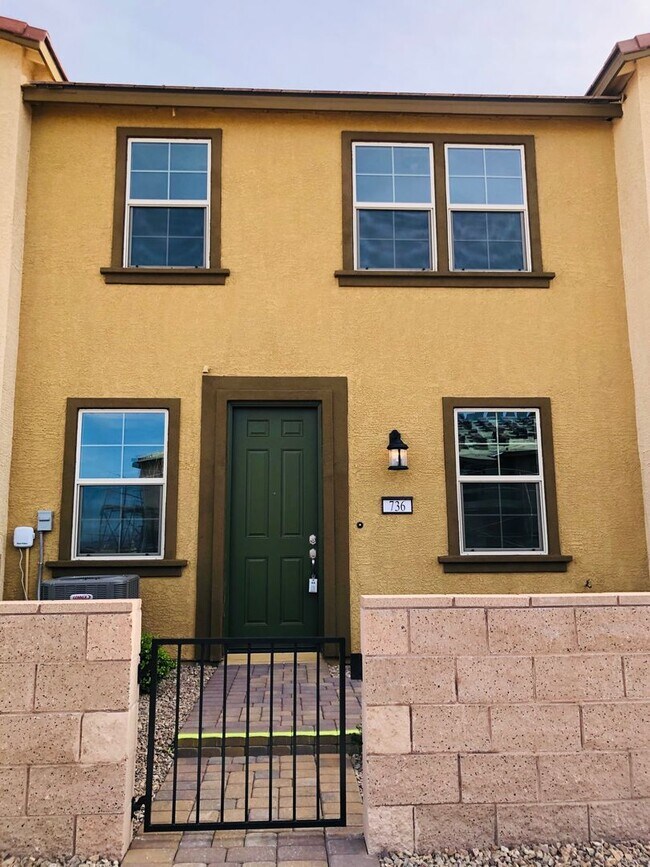 Foto del edificio - WONDERFUL HENDERSON HOME LOCATED IN A GATE...
