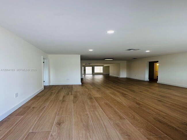 Foto del edificio - 4120 SW 69th Ave