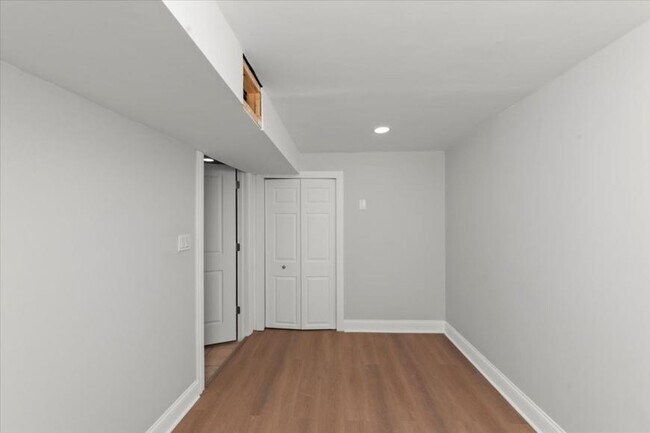 Foto del edificio - 3 bedroom in Chicago IL 60640