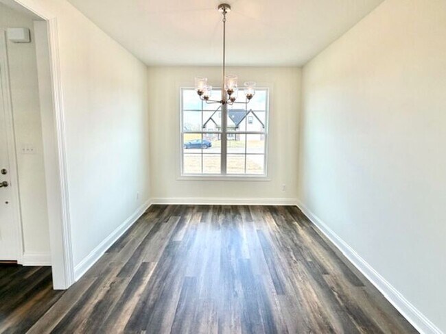 Foto del edificio - Now Leasing a Brand New 4-Bedroom 2.5 Bath Home In Oakland, TN