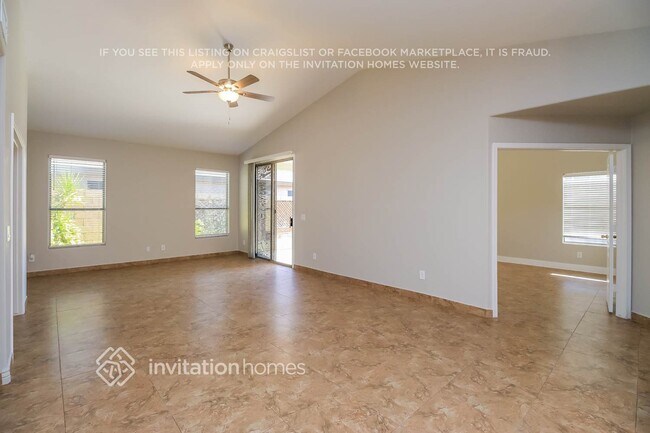 Building Photo - 9827 Olla Ave