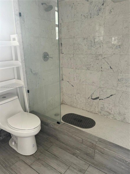 Foto del edificio - 1865 NW 16th Street Unit 1