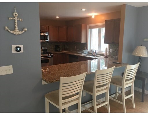 Foto del edificio - 24 Trask Rd