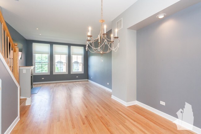 Building Photo - GORGEOUS 3-STORY TOWN HOME ON S PRAIRIE