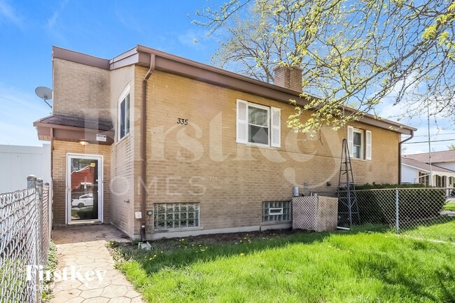 Foto del edificio - 335 E Vermont St