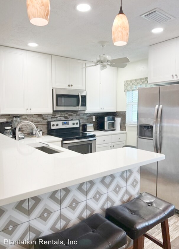 Primary Photo - 2 br, 2 bath House - 11474 W Bayshore Drive