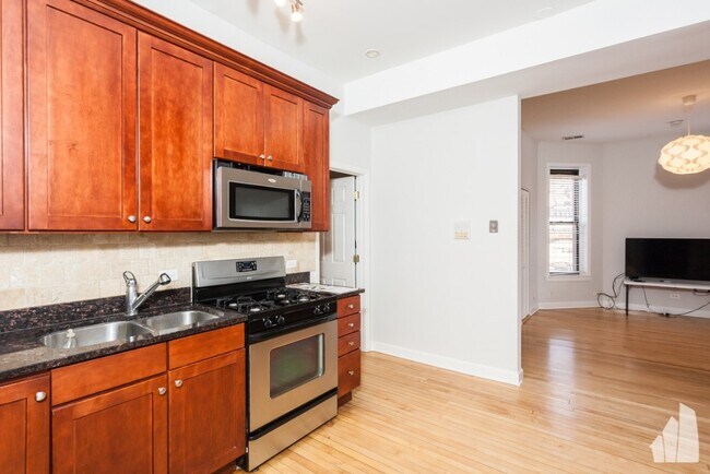 Foto del edificio - 1014 W Roscoe St