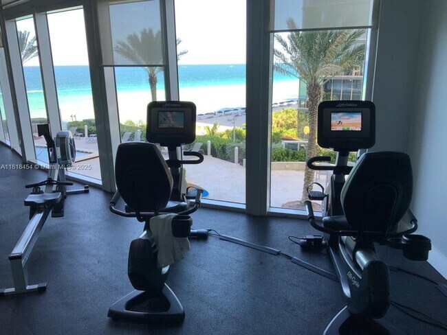 Foto del edificio - 17201 Collins Ave