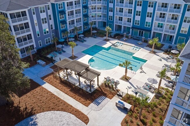 Building Photo - Populus Pooler