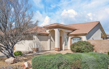 Building Photo - 1948 E Carla Vista Dr
