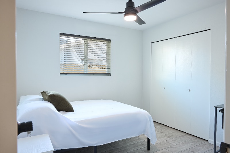 Primary Photo - 3011 Pine Tree Dr