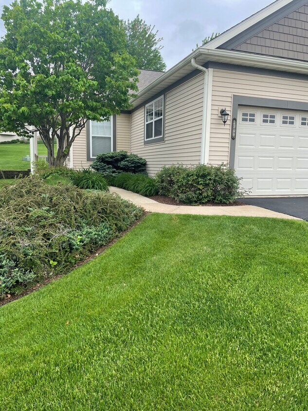 2509 Sandhutton Ave Unit 2509, Rockford, IL 61108 Condo for Rent in