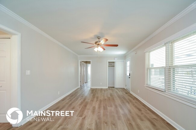 Building Photo - 112 Rand Cir