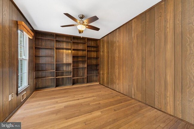 Foto del edificio - 9 Snug Hill Ct