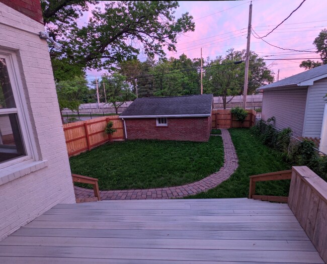 Foto del edificio - 5800 Pershing Ave