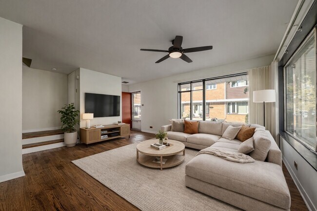 Foto del edificio - 2531 W Howard St