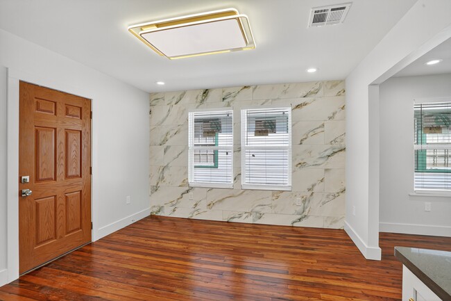 Foto del edificio - 2825 Cherry St