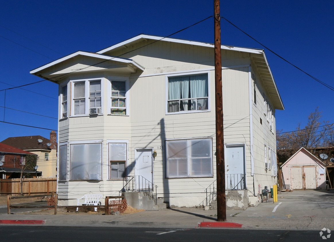 Building Photo - 121 E 6th St