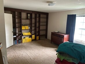 Building Photo - 5203 Pine Arbor Dr