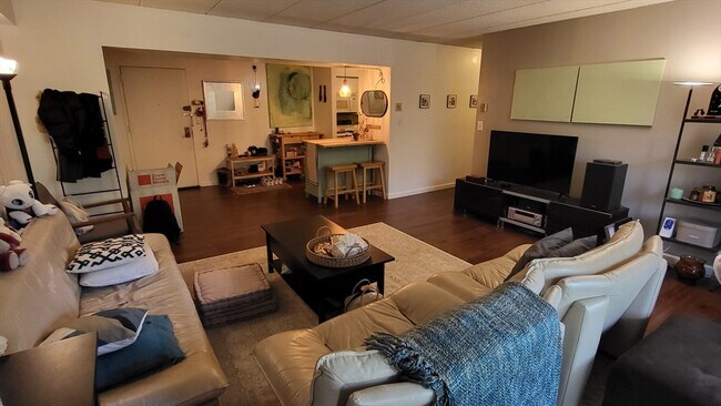 Foto del edificio - 135 Pleasant St