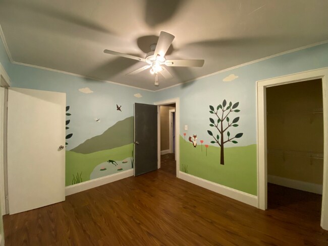 Building Photo - 2011 Whitesboro St