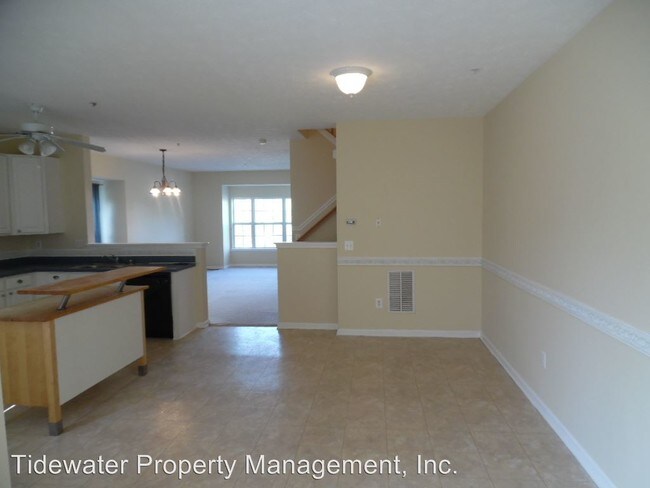 Building Photo - 4420 Lavender Ln
