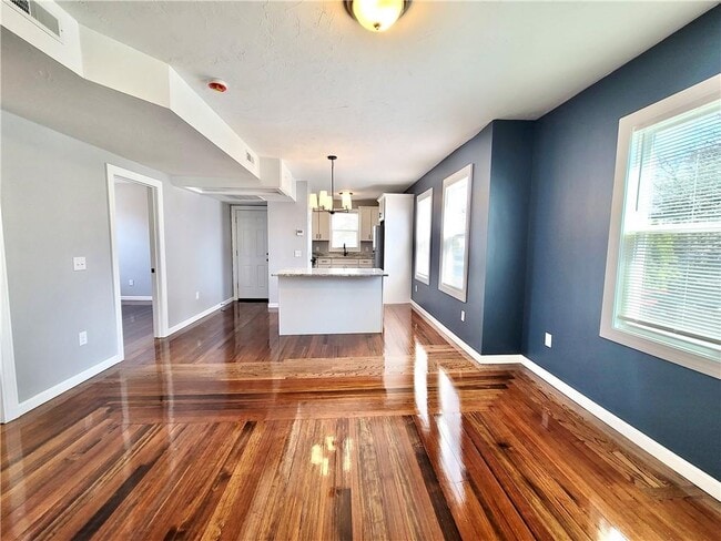 Building Photo - 121 Lowden St
