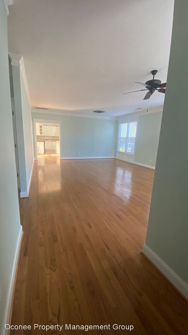 Building Photo - 3 br, 2.5 bath House - 1591 Carriage Ridge Dr