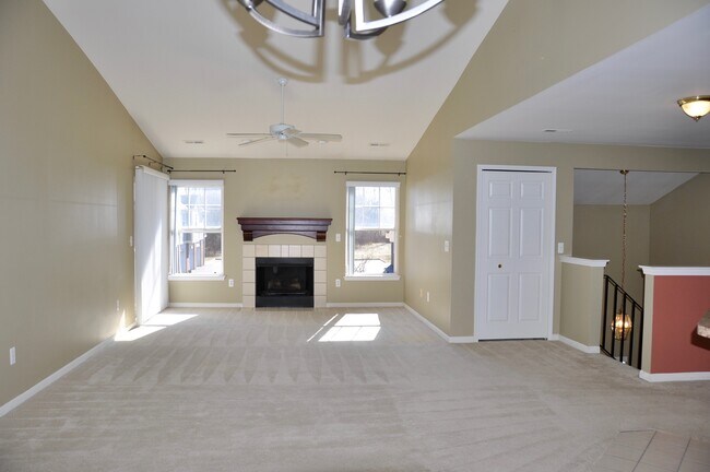 Building Photo - 15337 Yale Dr