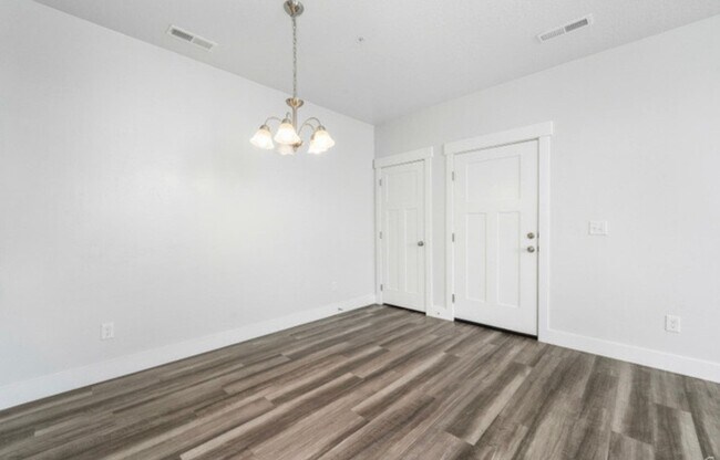 Foto del edificio - Pet-Friendly Lake View condo