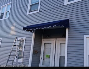 Building Photo - 258 Main St