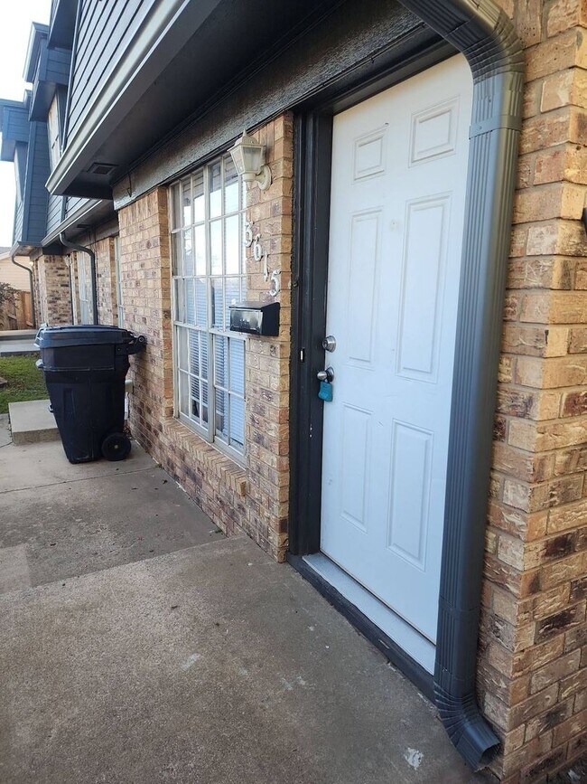 Foto del edificio - 1 Bed 1 Bath in Okc!
