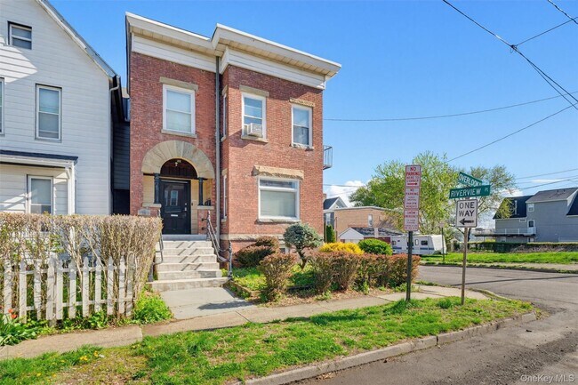 Foto del edificio - 22 Overlook Pl