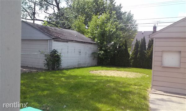 Building Photo - 22457 Lambrecht Ave