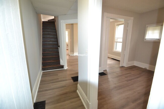 Foto del edificio - Great 2 bed 2 bath Spring Grove home with ...