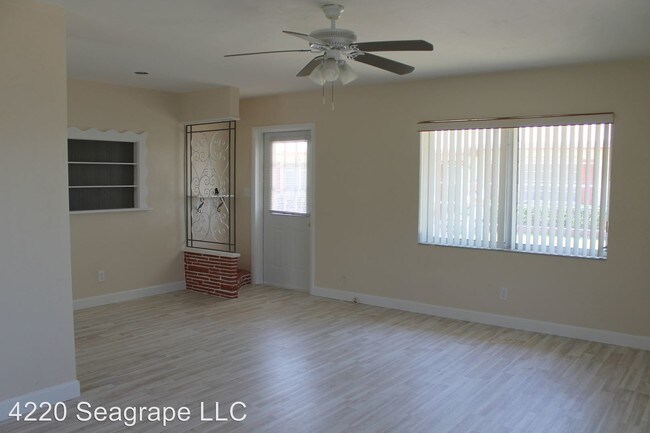 Building Photo - 4220 Sea Grape Dr
