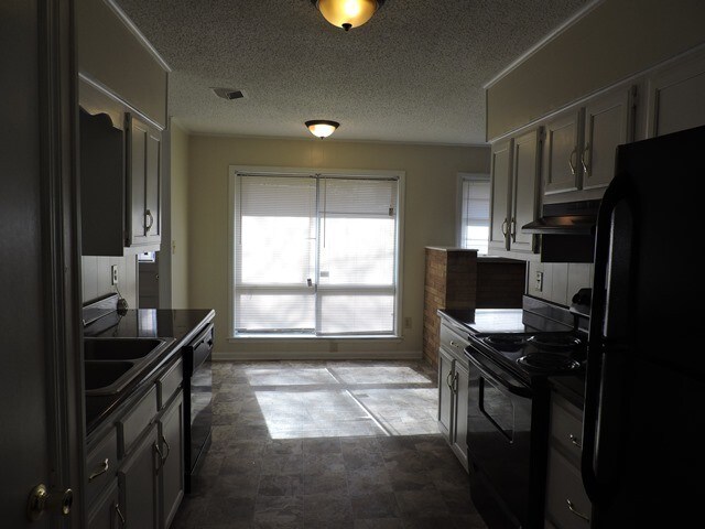 Building Photo - 5405 Cottonwood Rd