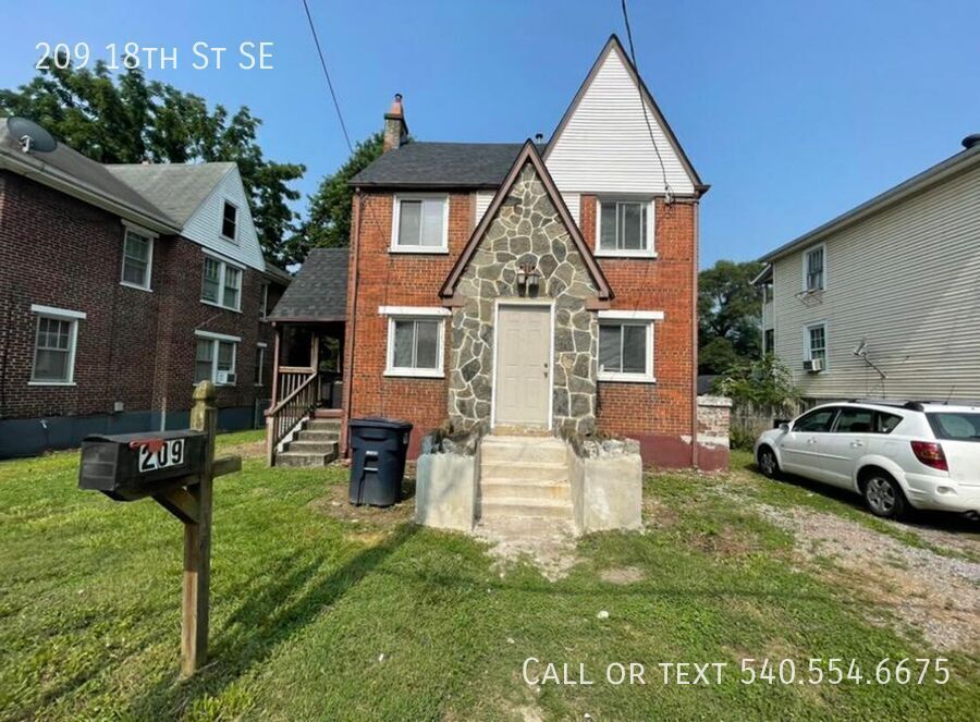 Foto principal - 209 18th St SE