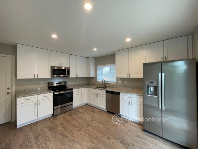 Foto del edificio - 7980 Dakota Ridge Pl