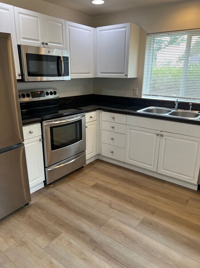 Foto del edificio - Corner lot home Maple Valley!