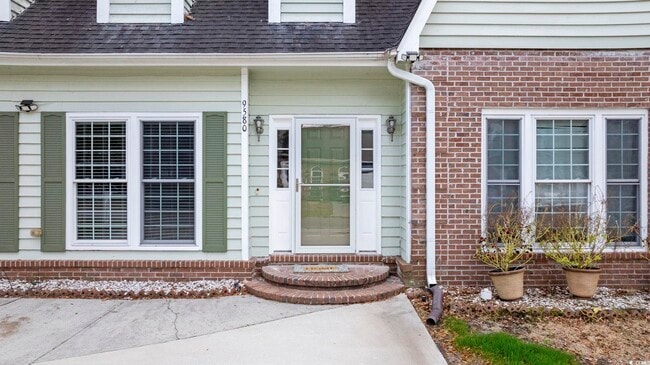 Building Photo - 9580 Maison Ct
