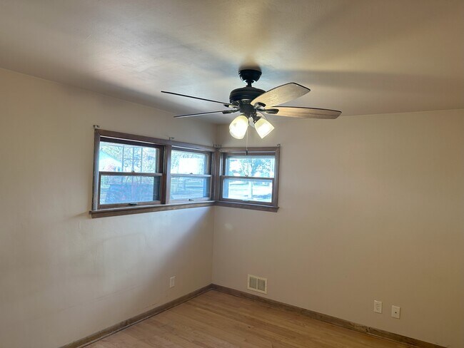 Foto del edificio - 3162 S 72nd St