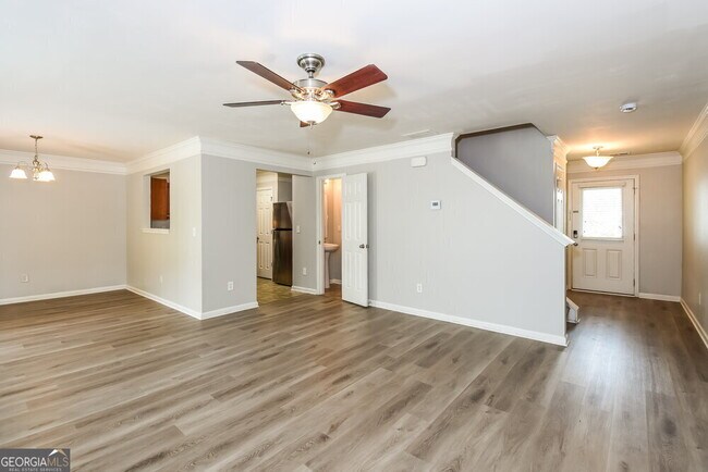 Foto del edificio - 3120 Englewood Dr