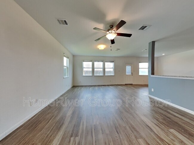 Foto del edificio - 10322 Urban Oak Trl