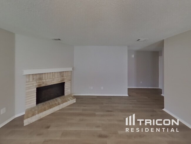 Building Photo - 537 Linacre Dr