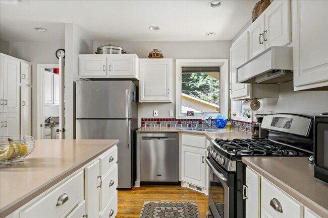 Building Photo - Rare North End Home for Rent
