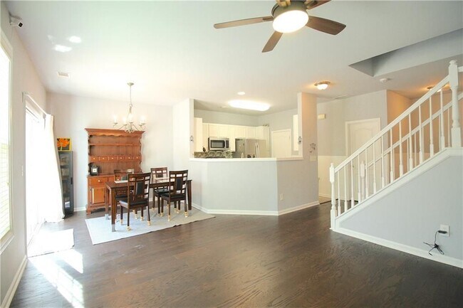 Foto del edificio - 1727 Tailmore Ln NW